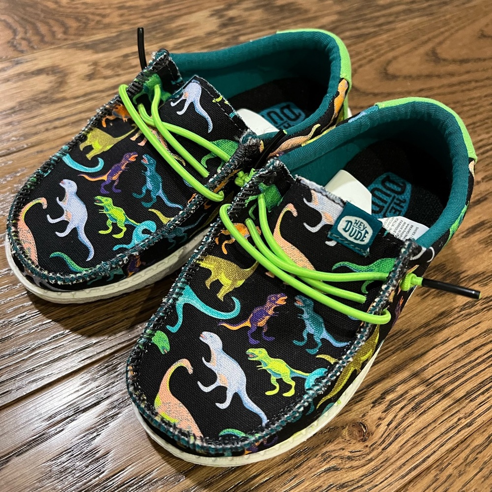 Hey Dude Toddler Dino shoes size 9